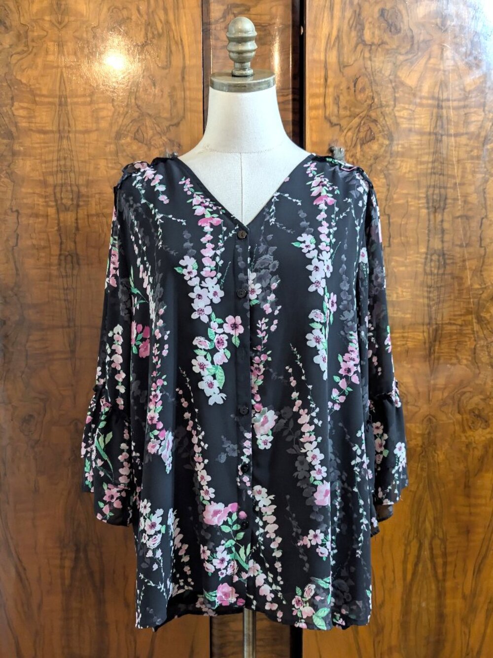 Belle by Kim Gravel Floral Vine Blouse Size XL Black Chiffon Button Front Boho